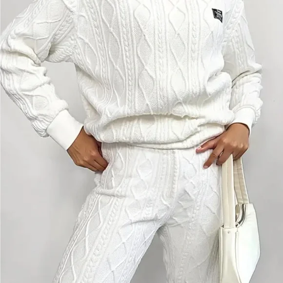 White Cable Knit Track sweatshirt and  Pants Medium - Picture 3 of 5